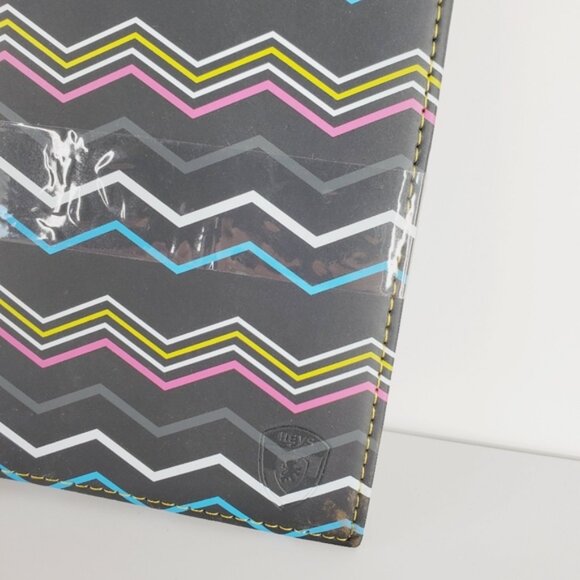NWT Heys CMYK Zig-Zag Passport Holder. - Picture 2 of 5